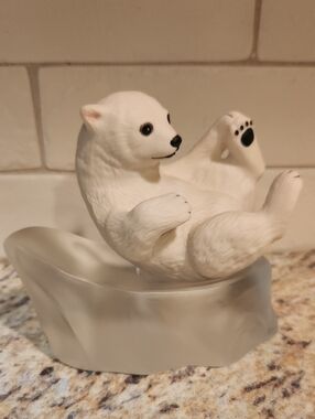 Franklin Mint Porcelain Snow Cub Mounted On A Frosted Glass Iceberg